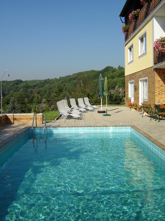 Hotel Pension Rudi - Weingut Kellner Pulkau Exterior foto